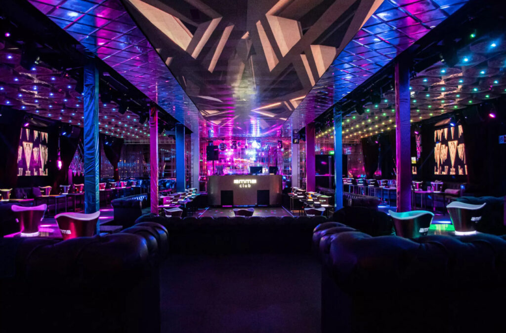 night clubs cancun information and reservations